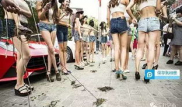 吃瓜大队爆料美女脱裤子,美女脱裤瞬间，真相揭秘！